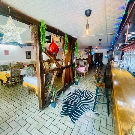 Le Saint Martin Hotel Bourg-Sainte-Marie