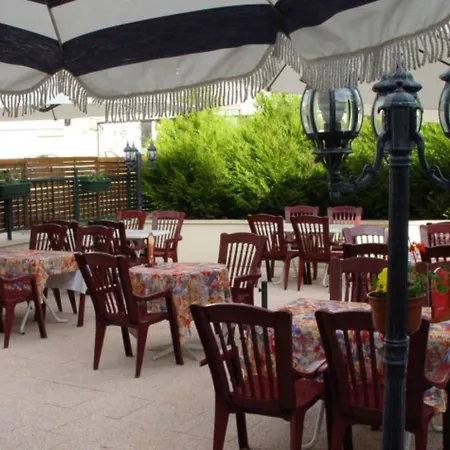 Hotel Le Saint Martin 2*